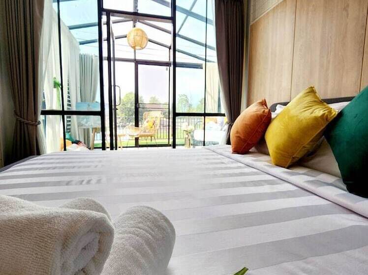 פנסיון Capital O 75422 Million Pillows