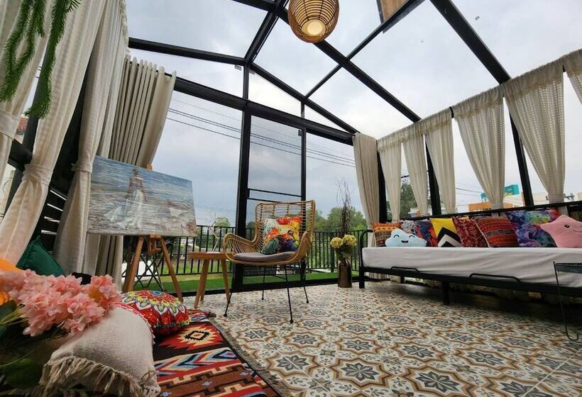 פנסיון Capital O 75422 Million Pillows