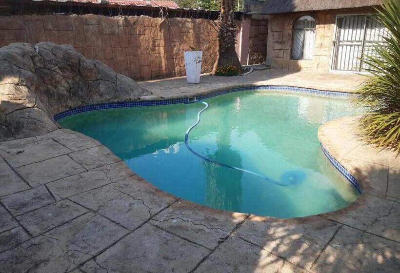 بنسيون Fk Guest Inn