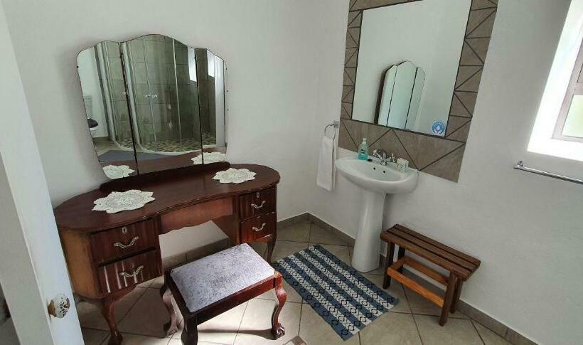 펜션 Oudeklip Guesthouse Nieuwoudtville