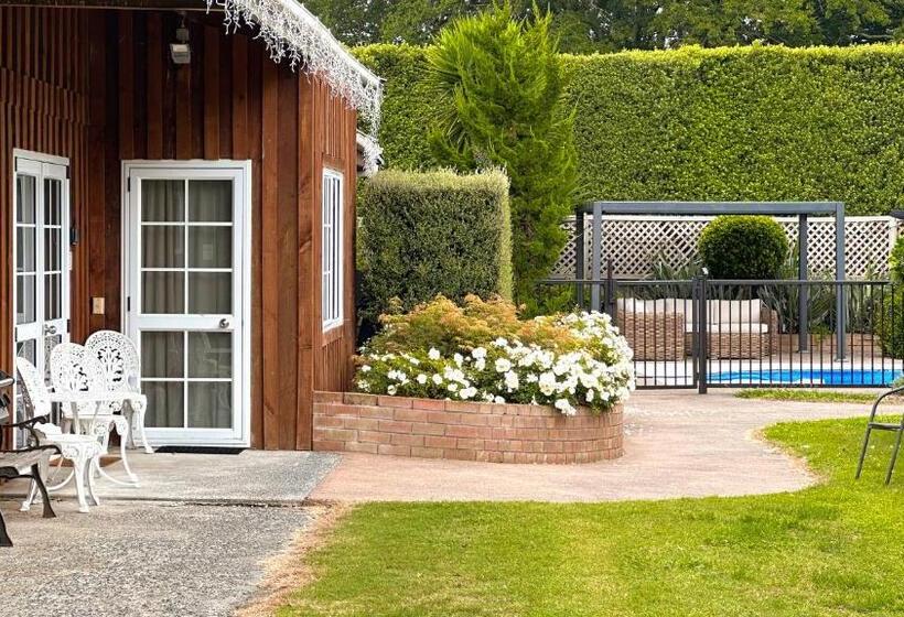 펜션 Rustling Oaks Nz Boho Pool House