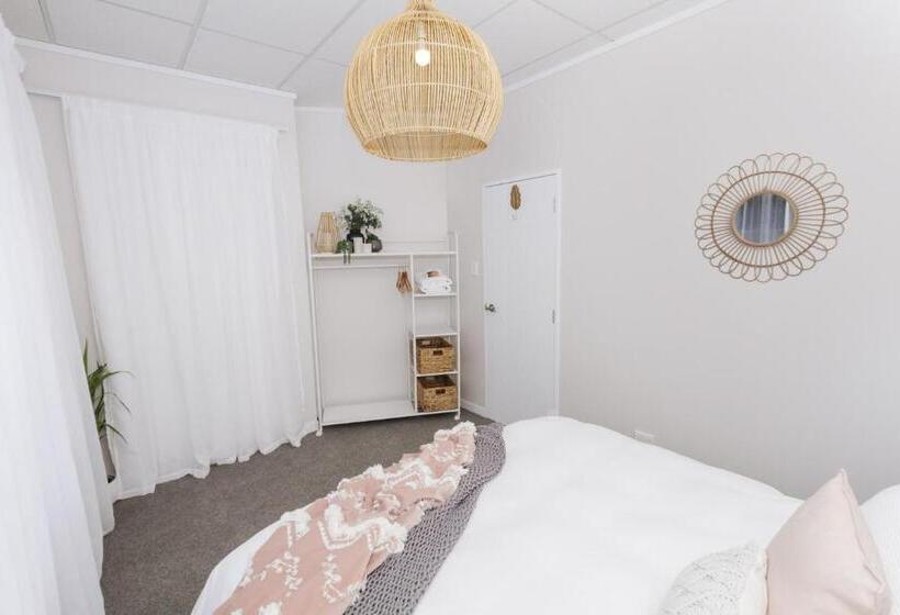 펜션 Rustling Oaks Nz Boho Pool House