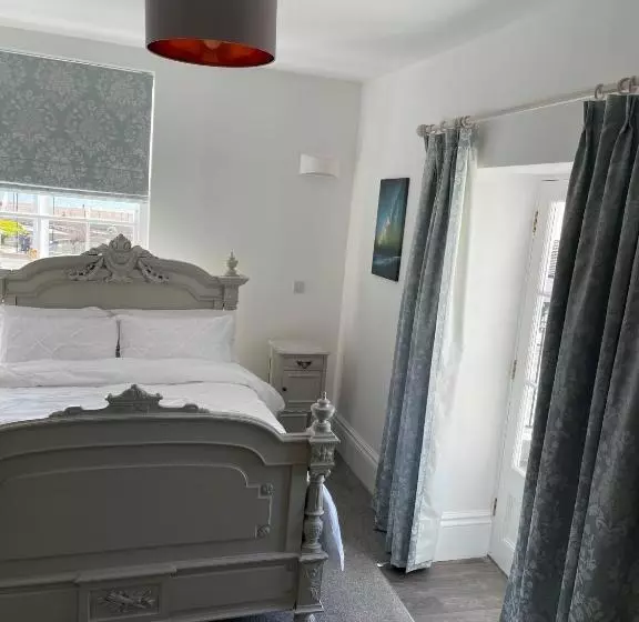 Retkeilymaja Master Accommodation Suite 2 Sea View With Balcony
