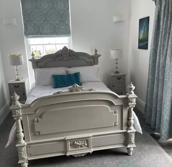 Retkeilymaja Master Accommodation Suite 2 Sea View With Balcony