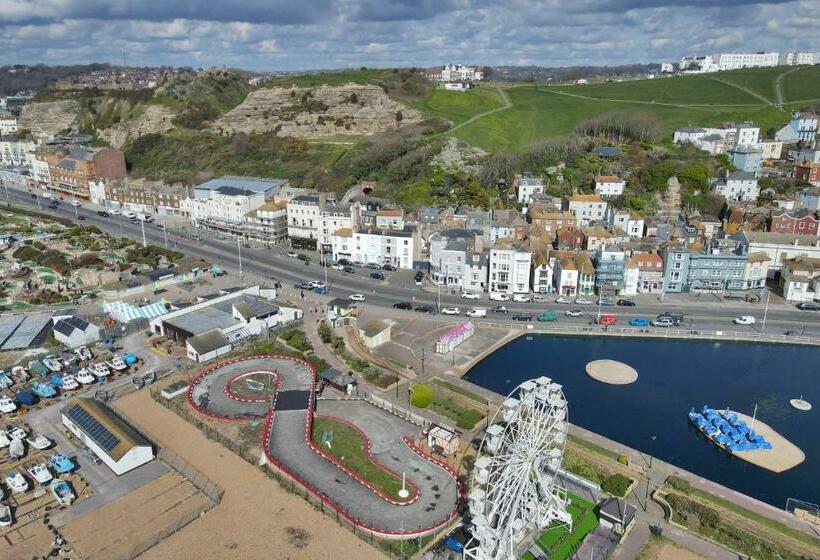 فندق صغير Master Accommodation Suite 2 Sea View With Balcony