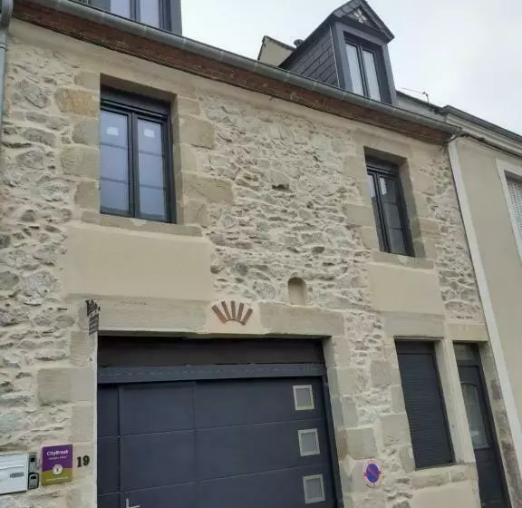 تختخواب و صبحانه Charmes En Ville Le Charme Atypique