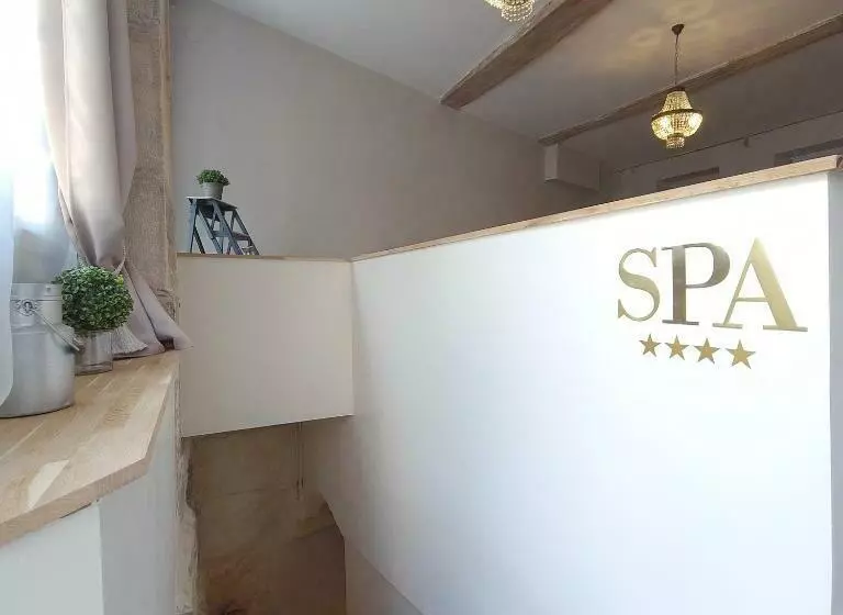 Aamiaismajoitus (B&B) La Dolce Vita Spa Privatif