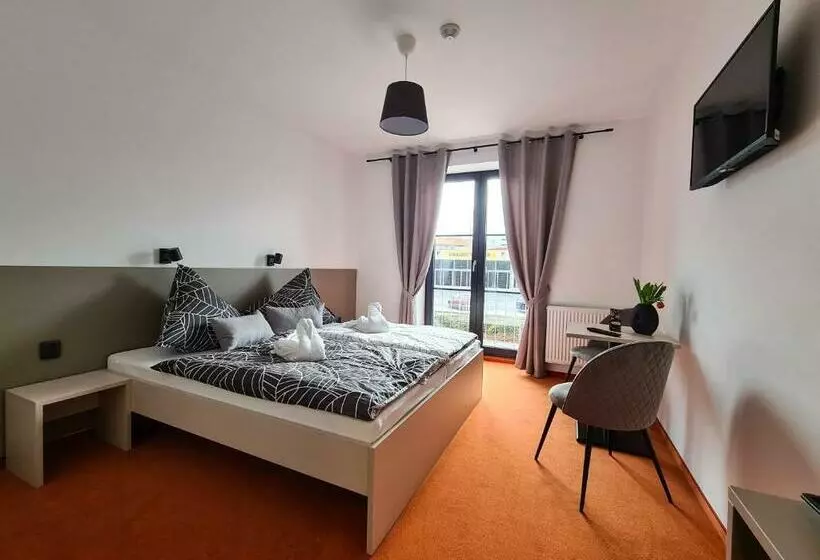تختخواب و صبحانه Pension Berlin