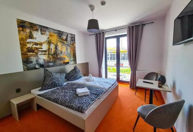 تختخواب و صبحانه Pension Berlin