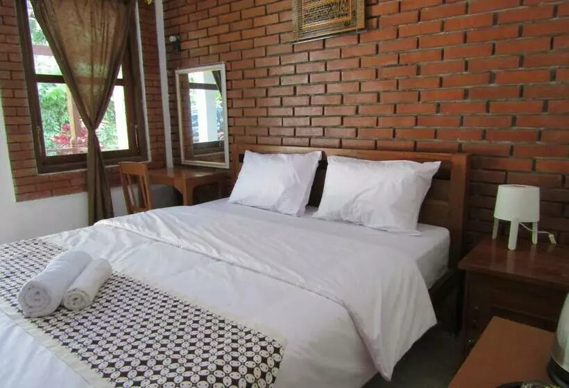 ホテル Penginapan Udin Syariah Bukit Rhema
