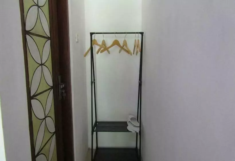 ホテル Penginapan Udin Syariah Bukit Rhema