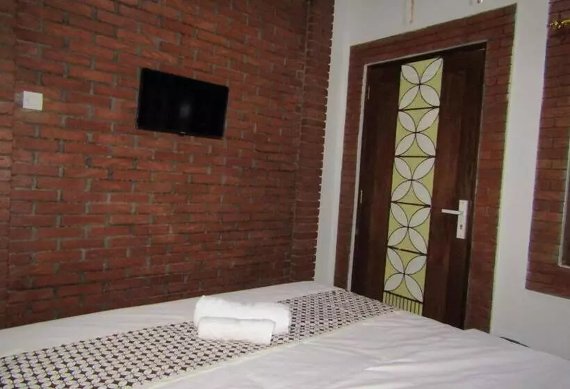 ホテル Penginapan Udin Syariah Bukit Rhema