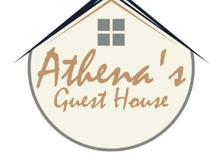 פנסיון Athena S Guest House