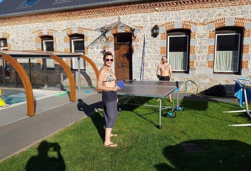 膳宿费 Duplex Swimming Cats