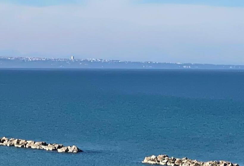 פנסיון I Tre Marchi Rooms / Camera Mare