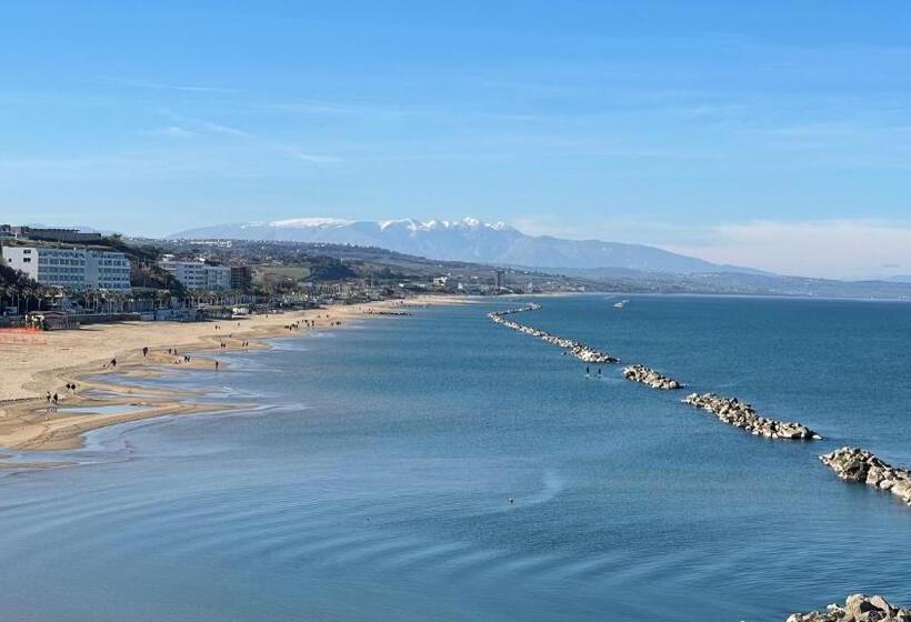 פנסיון I Tre Marchi Rooms / Camera Mare