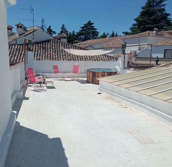 پانسیون Old Town