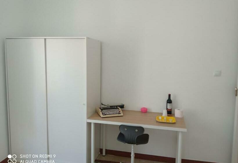 پانسیون Old Town