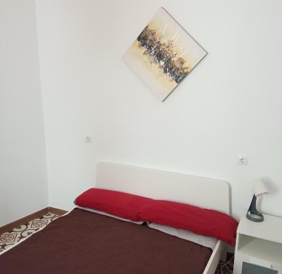 پانسیون Old Town