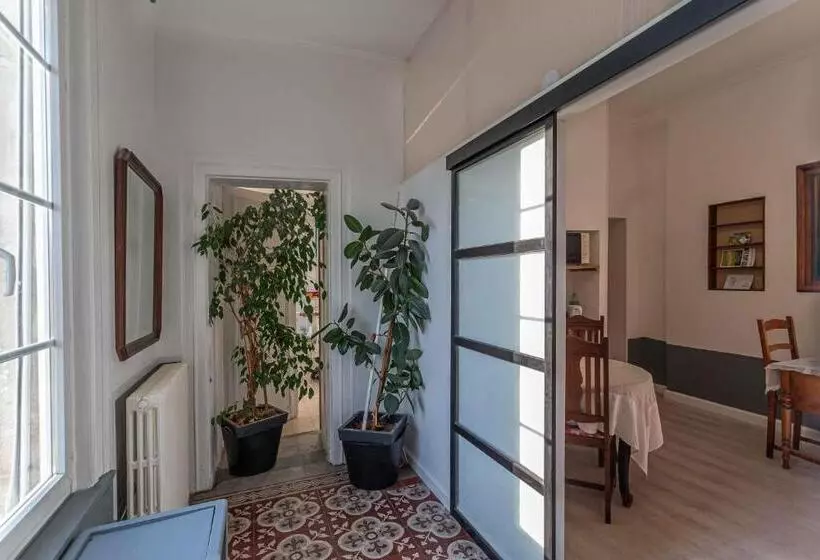 ベッドアンドブレックファースト Chambre D Hôtes Les Jardins De Marie, Sci Charles Iii