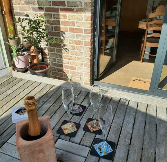 Bed and Breakfast Groot Genoegen   50 North   With Airco