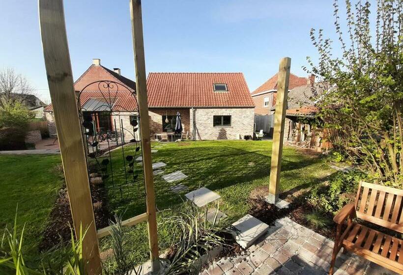 Bed and Breakfast Groot Genoegen   50 North   With Airco