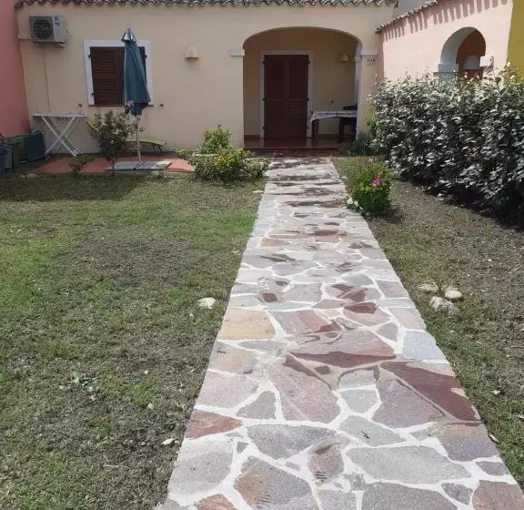 Casa Mirice In Residence Con Piscina ,wifi,climatizzatore Vicino Al Mare