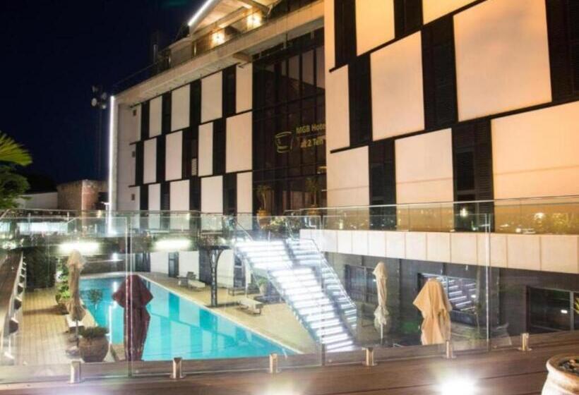 Mgb Hotel At 2ten