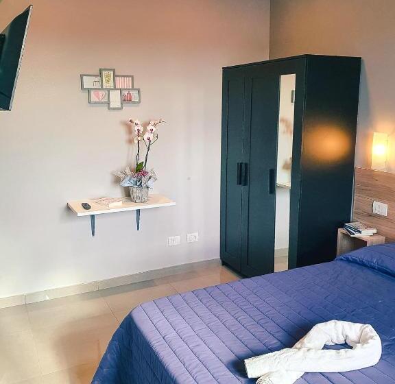 پانسیون Affittacamere Orchidea For Tourists And Hesperia Hospital