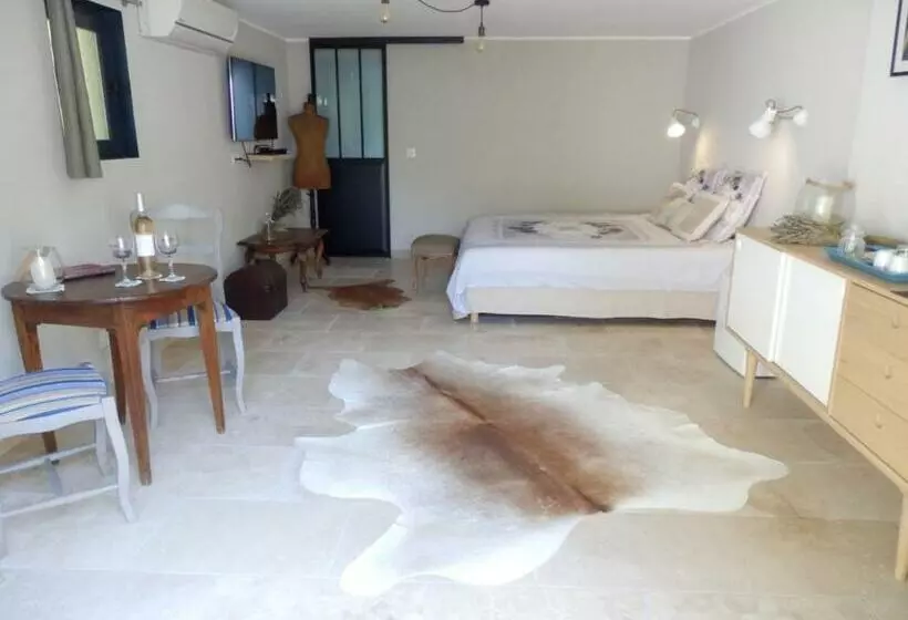 Majatalo La Secrète Chambre De La Tour