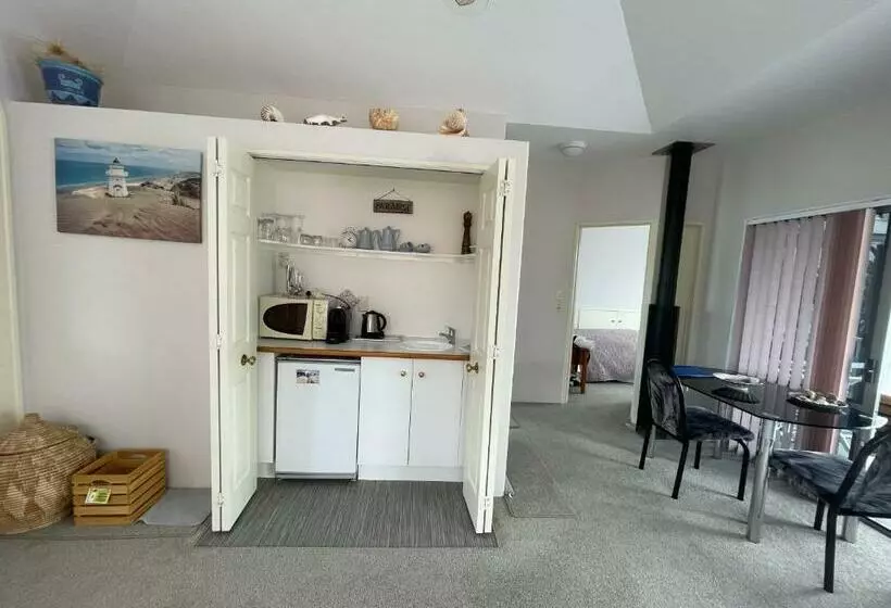 Majatalo Paradise On The Strand