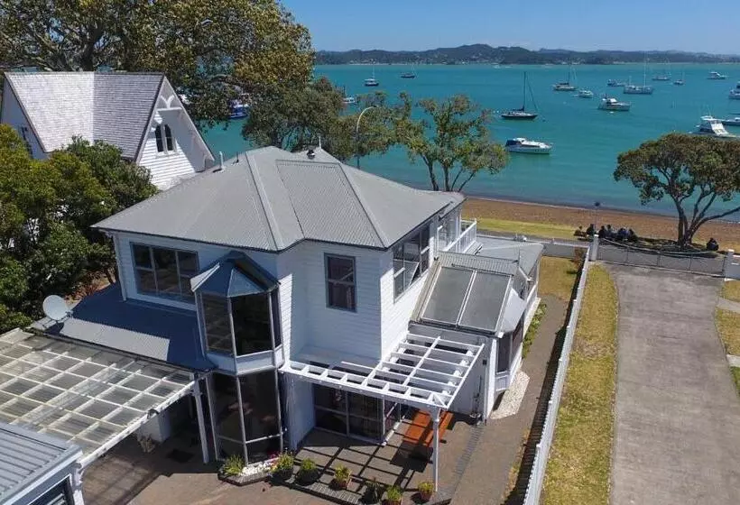 Majatalo Paradise On The Strand