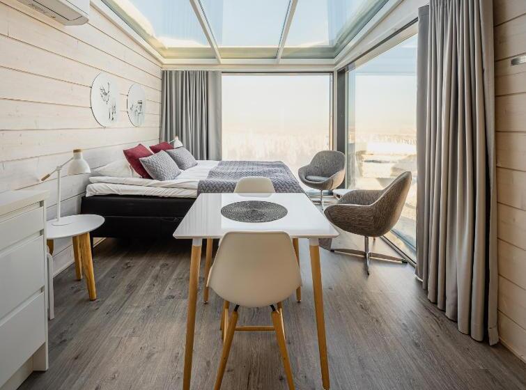 Ukkohalla Sky Cabin Glass Suite