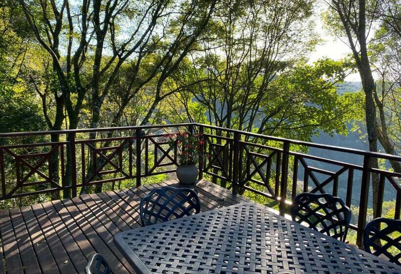 مبيت وإفطار Cabbage Tree Cottage