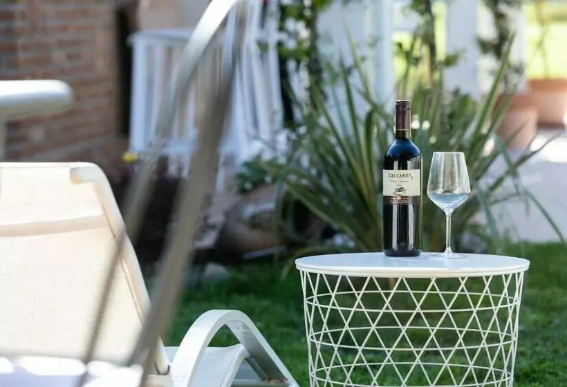 ベッドアンドブレックファースト Cantine Cipri Resort