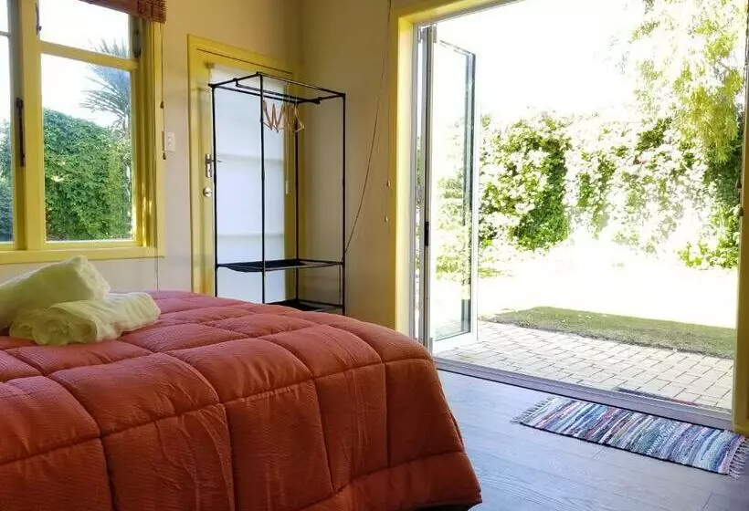 Majatalo City Central Apartment – Modern, Private & Quiet