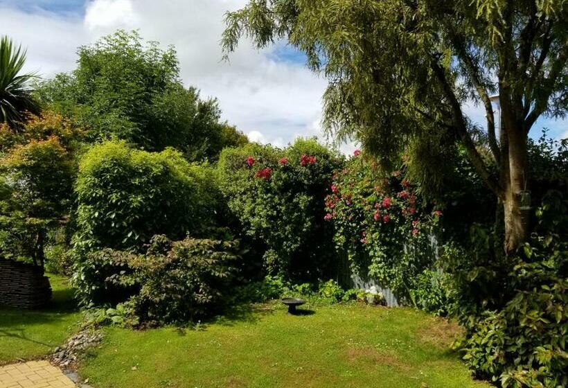 펜션 City Central Apartment – Modern, Private & Quiet