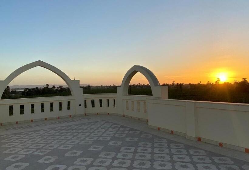 پانسیون Elsanosy Family Guest House   Luxor