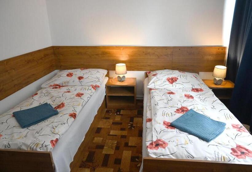 ペンション Penzión šariš