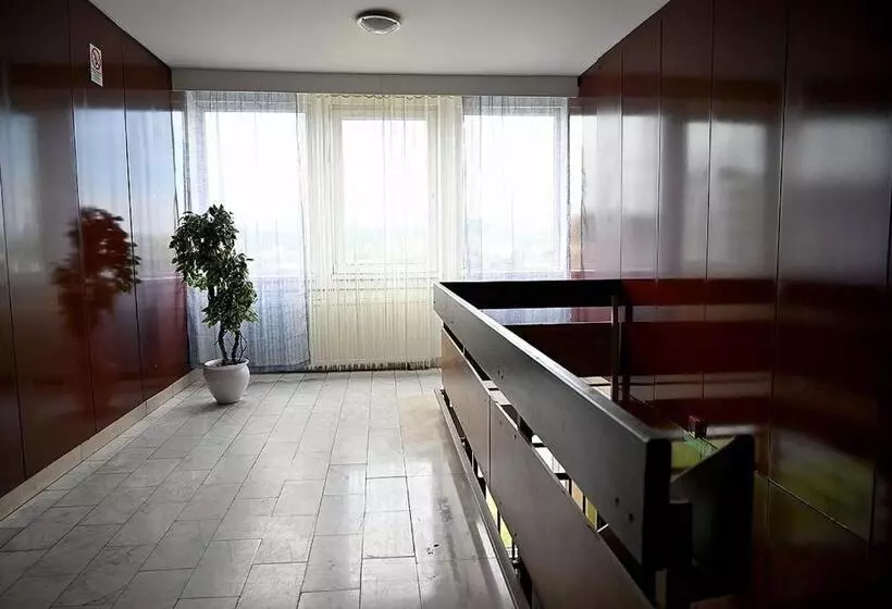 ペンション Penzión šariš