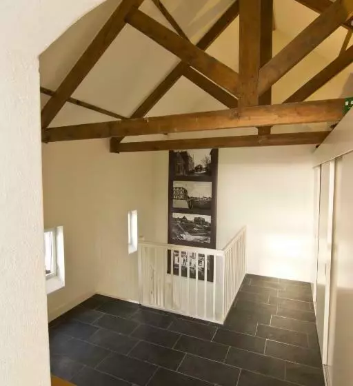 B&b Pompgebouw Aan De Rijn