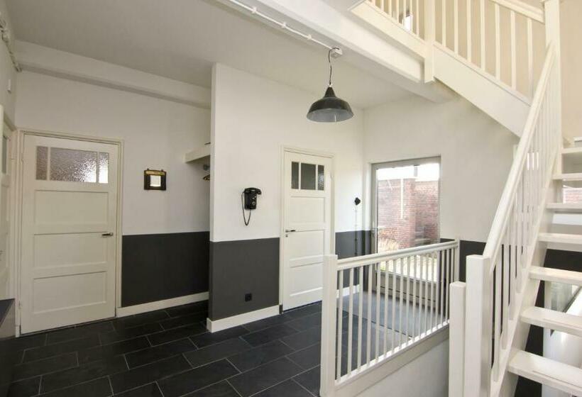 B&b Pompgebouw Aan De Rijn