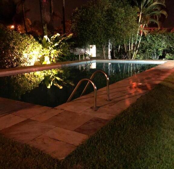 Hostel 4 Elementos 200 Metros Da Praia De Pernambuco E Do Mar Casado