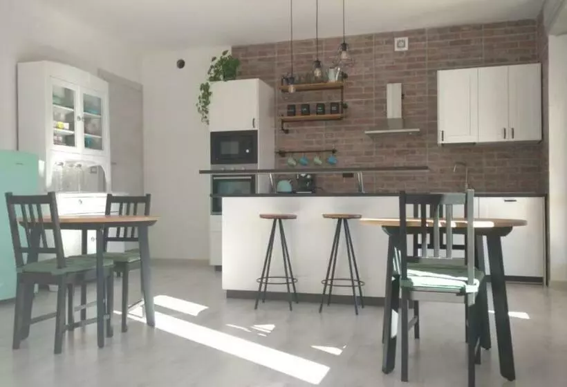 Majatalo Alla Damigiana