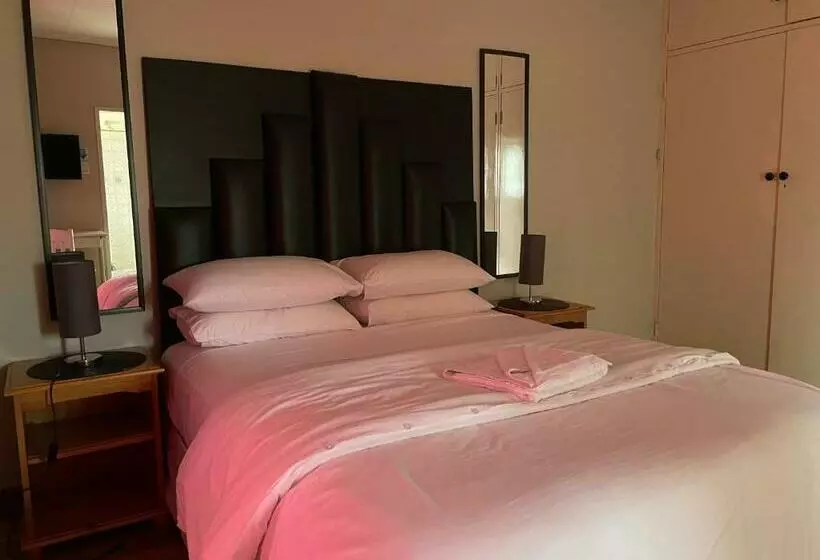 Majatalo Happy Living Guesthouse
