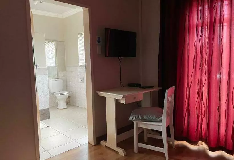 Majatalo Happy Living Guesthouse