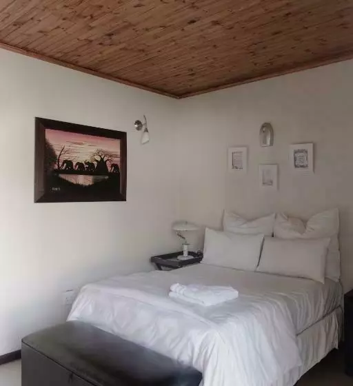 Majatalo Happy Living Guesthouse
