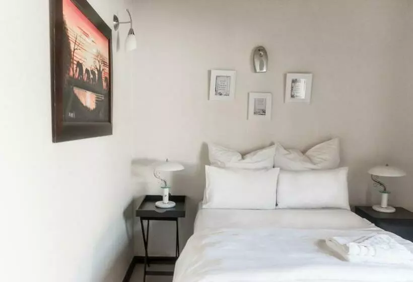 Majatalo Happy Living Guesthouse