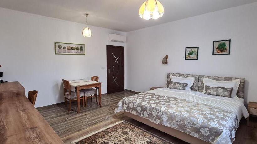 Aparthotel Olympus Plaza