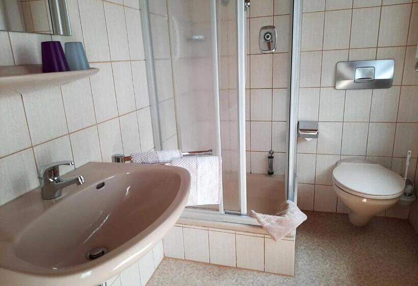 Отель Café Pension Krems